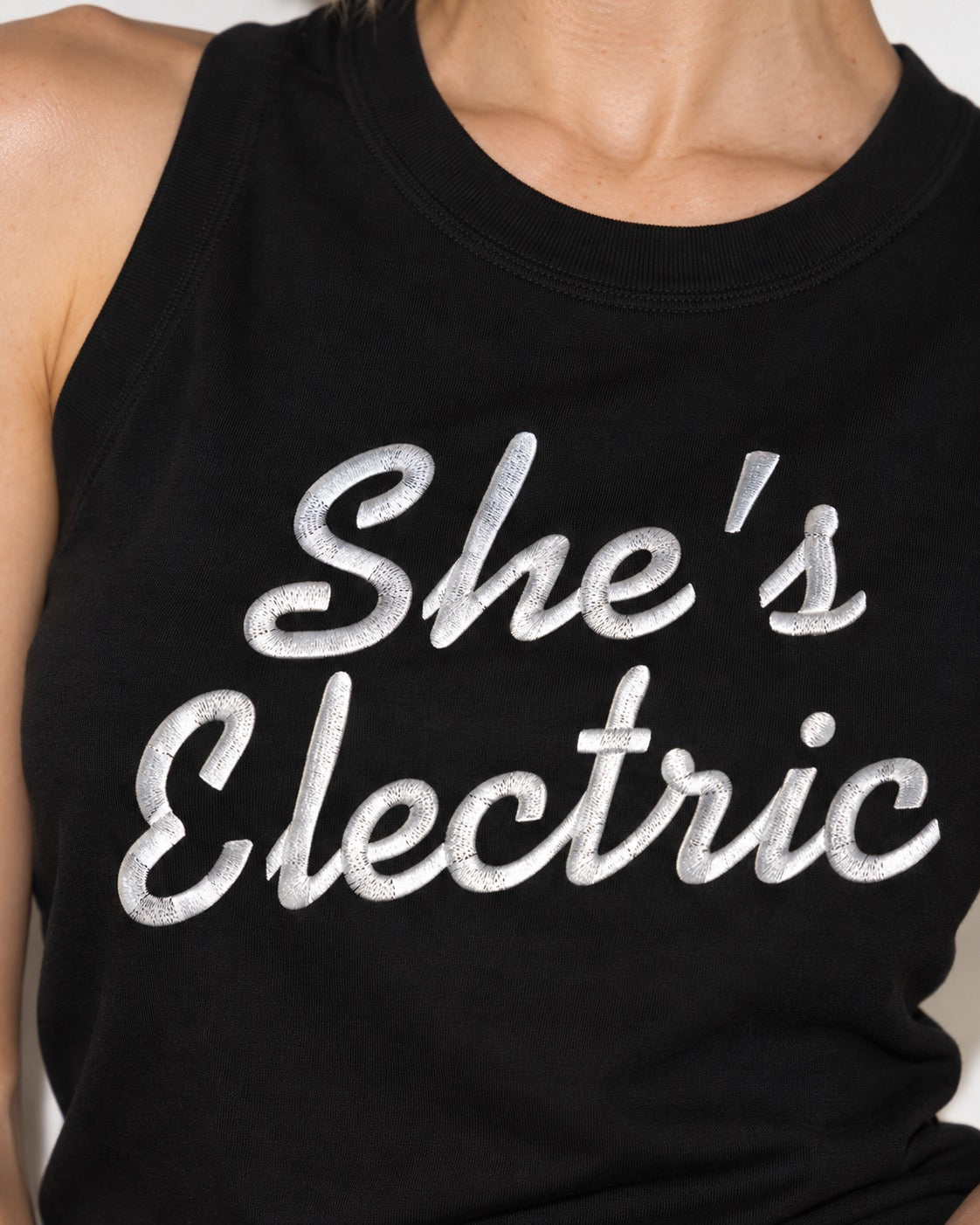 Women's 'SHE'S ELECTRIC' embroidered women's organic cotton 'Mia' tank top