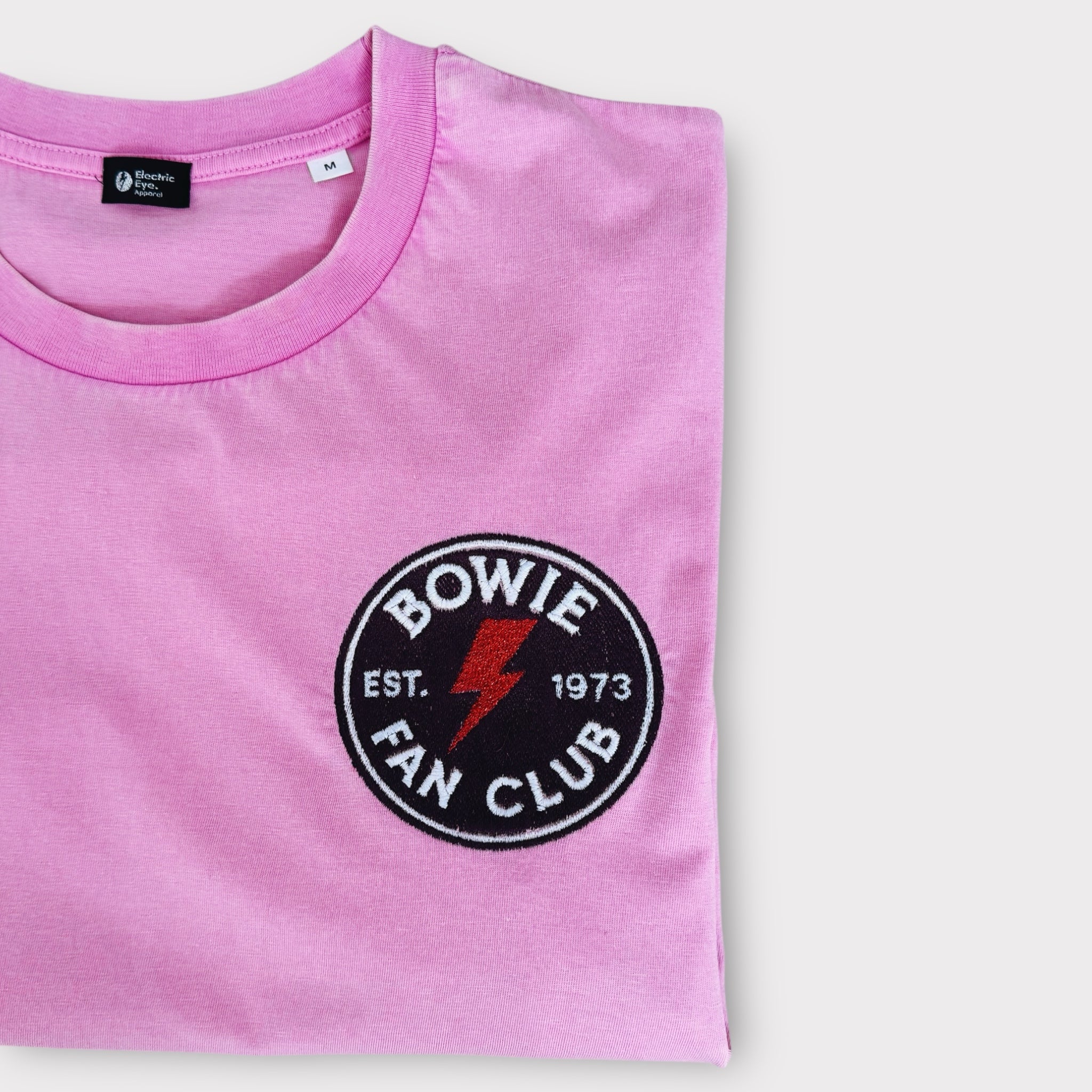 'BOWIE FANCLUB 1973 GLITTER BOLT BADGE' embroidered premium organic unisex vintage aged t-shirt