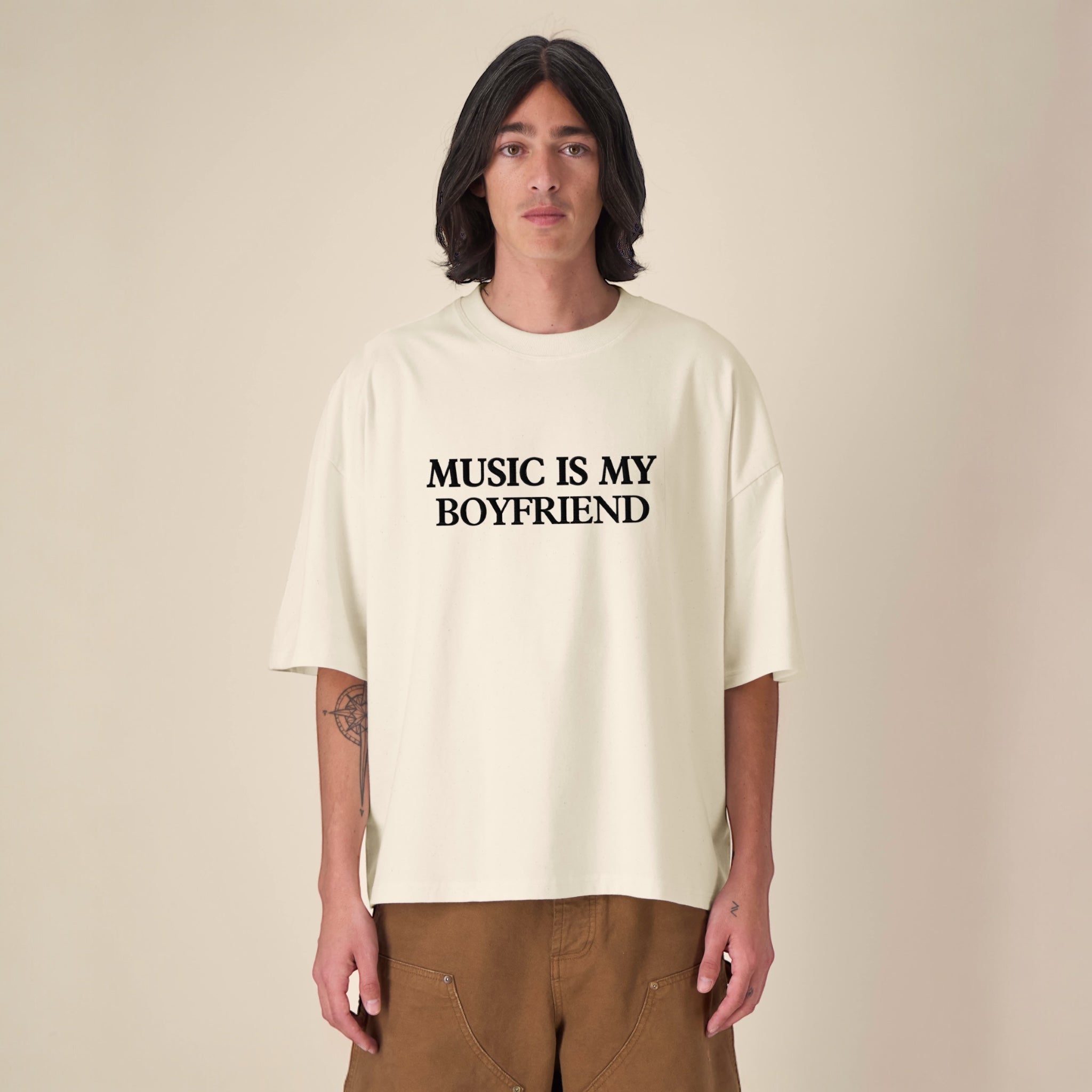 Men's 'MUSIC IS MY BOYFRIEND' embroidered organic cotton boxy 'Hypster' t-shirt