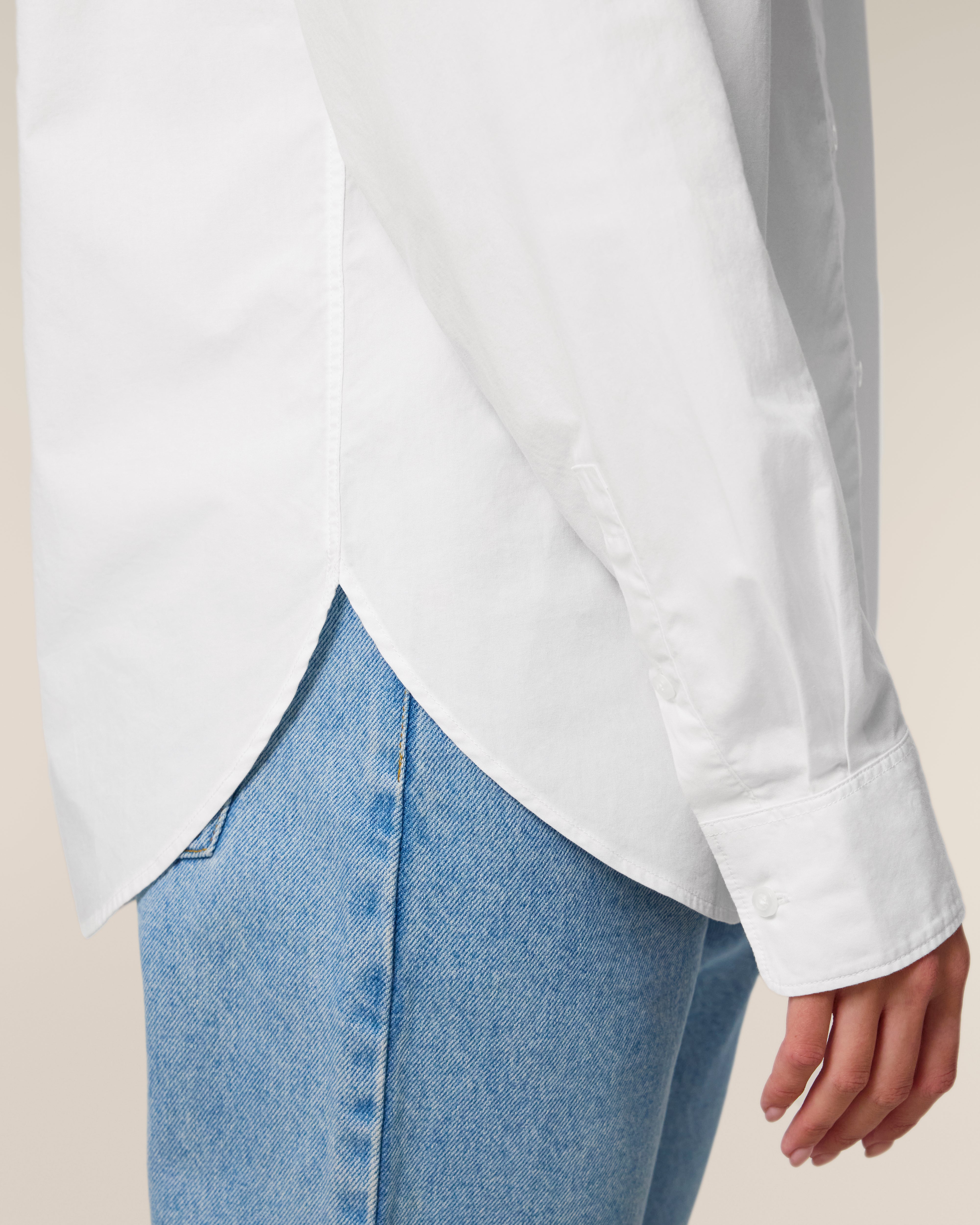 'I JUST WANT YOUR EXTRA TIME AND YOUR KISS' LIPS embroidered women's relaxed fit organic cotton 'Styler' shirt