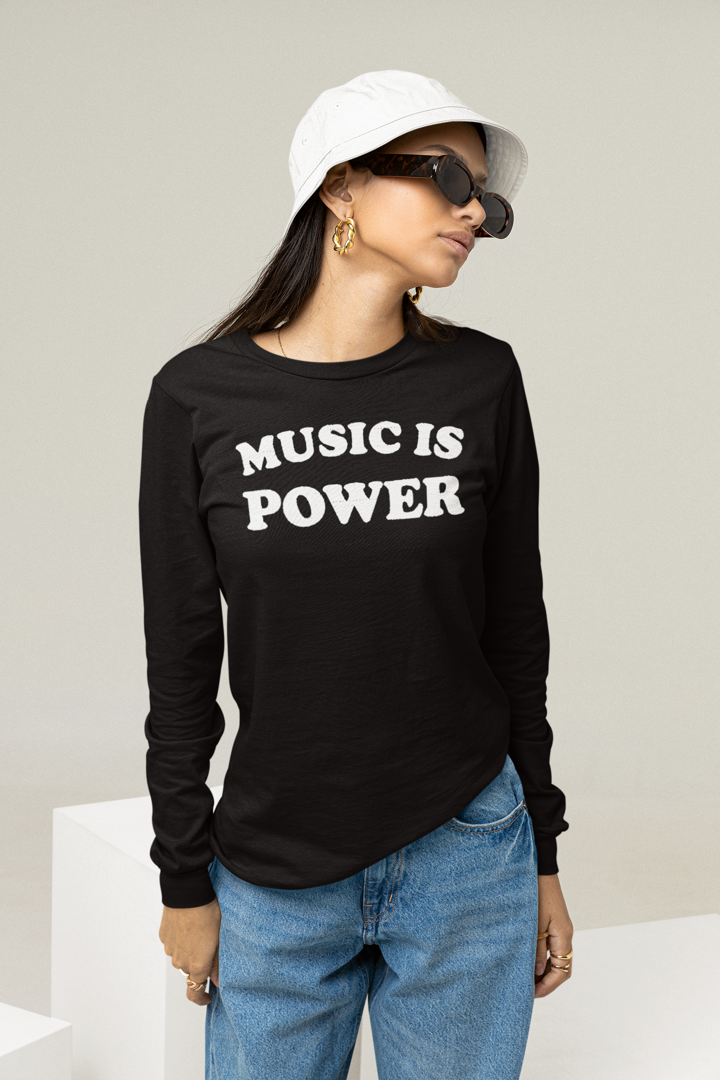 Music Is Power camiseta de manga larga unisex bordada - bordado blanco