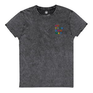 GO YOUR OWN WAY Camiseta unisex envejecida vintage bordada en el pecho izquierdo multicolor