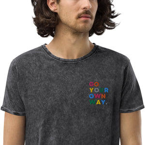 GO YOUR OWN WAY Camiseta unisex envejecida vintage bordada en el pecho izquierdo multicolor