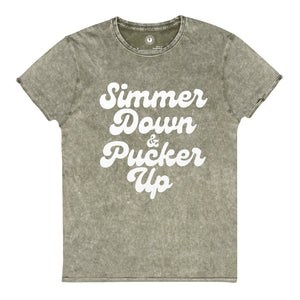 Simmer Down &amp; Pucker Up 70 年代风格版式优质印花复古做旧 T 恤 - 白色印花
