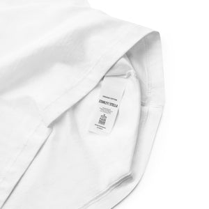 Camiseta unisex de algodón orgánico ajustada para mujer bordada en el pecho izquierdo personalizada - elige tus propias letras