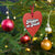 Festive As F ck Adorno navideño de árbol de Navidad de madera impreso premium estilo vintage de los años 70 - Rojo